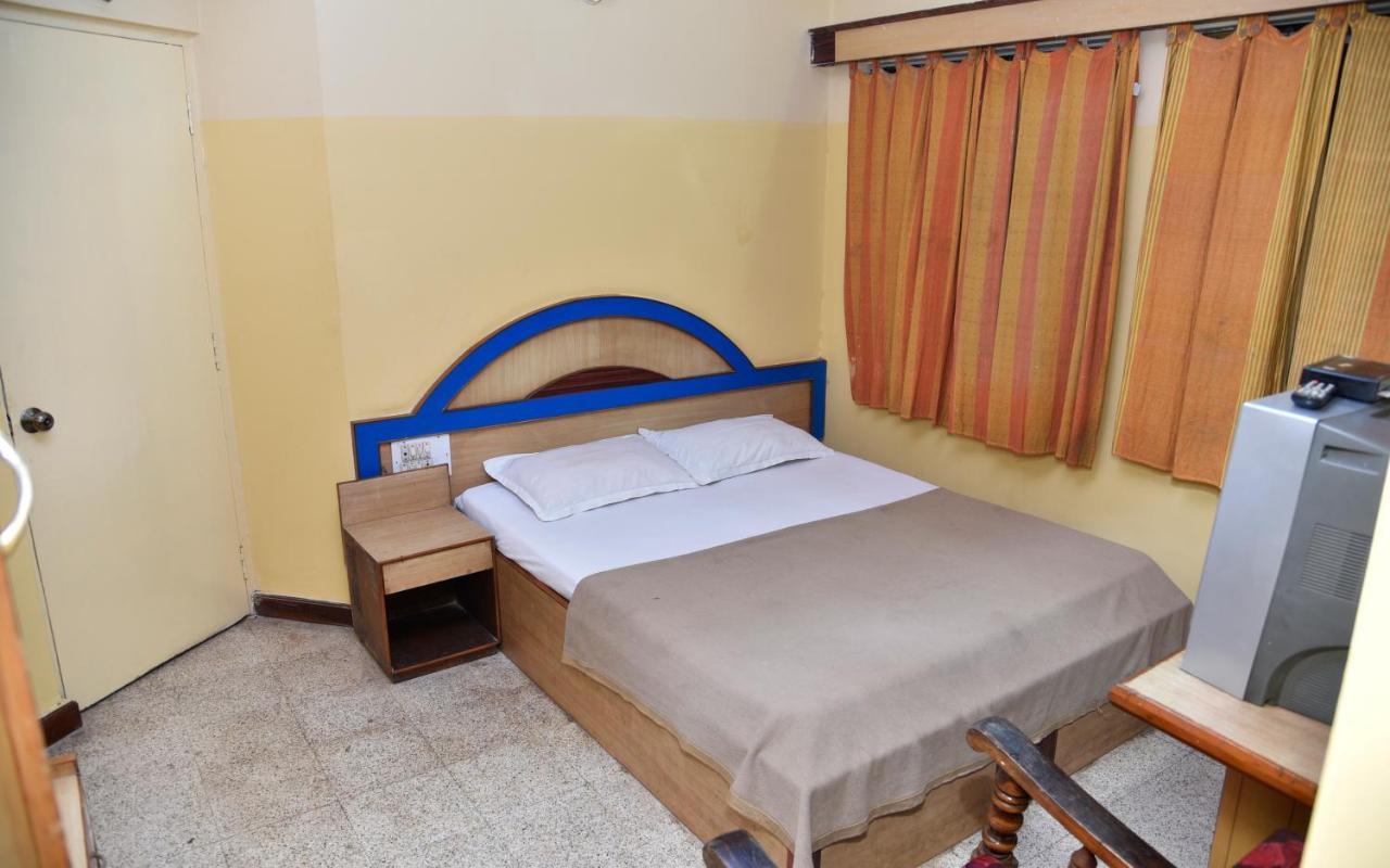 S S Residency Sr Nagar Kanteerava Stadium Mallya Hospital Vfs Global Tech Park Bangalore Hotel Exterior foto